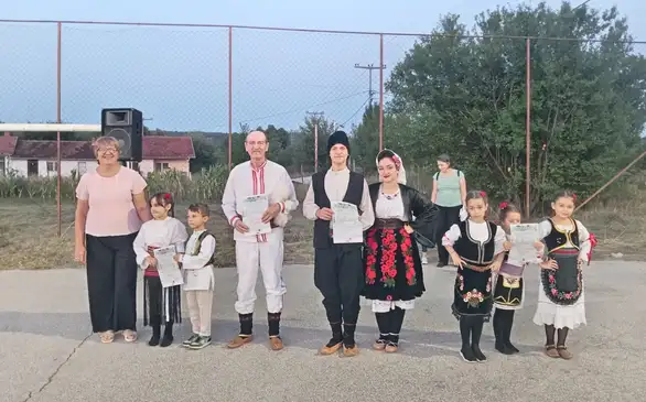 Na sportskom terenu u naselju Višnjar organizovan prigodan kulturno-umetnički program „Višnjar 2025“