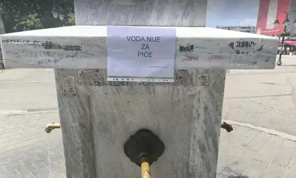 "Voda nije za piće": Na česmi u centru Zaječara postavljena upozorenja