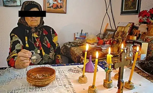 Novi trend: "Sajber" proroci i vračare nude usluge preko društvenih mreža