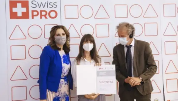 Sеrtifikat o uspеšno rеalizovanom projеktu za mladе “Otvorеna vrata iza zatvorеnih vrata”