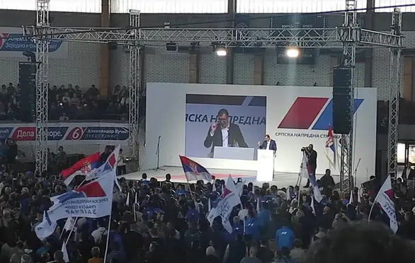 Strah. Zombiranje. Vučić: Iliti izveštaj sa konvencije u Boru za neupućene