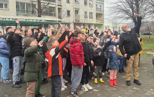 Učenici OŠ „Hajduk Veljko“ jutros bili položajnici u naselju Ključ 3