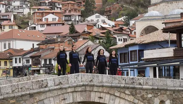 Predstava zaječarskog Dečijeg centra „#NisamPrijavila“ u Severnoj Mitrovici, Prizrenu i Tirani