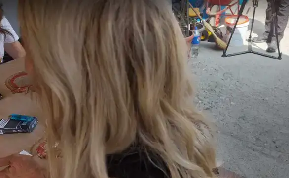 Ljuta glasačica SNS kojoj nisu isplatili obećane 3.000 dinara: "Nema ni jare, ni pare, ni magare, ništa"