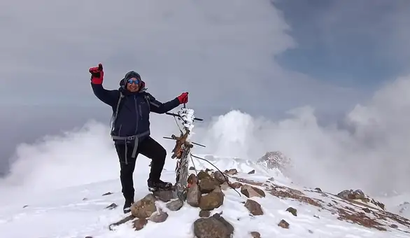 “Ostvario se još jedan san”: Žika Branković osvojio vrh Chachani na Andima na 6.075 metara