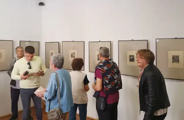 U Pozorišnom muzeju je održana izložba mape grafika "Krvavo zlato"