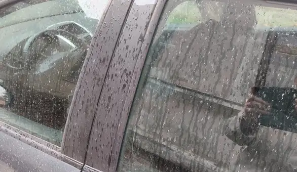 Zbog čega su „požuteli“ automobili u Srbiji i Zaječaru