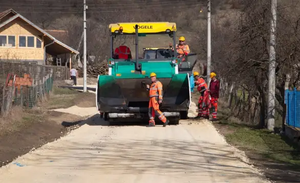 Asfaltiranje u Zvezdanu: Za 700 metara puta 5.500.000 dinara