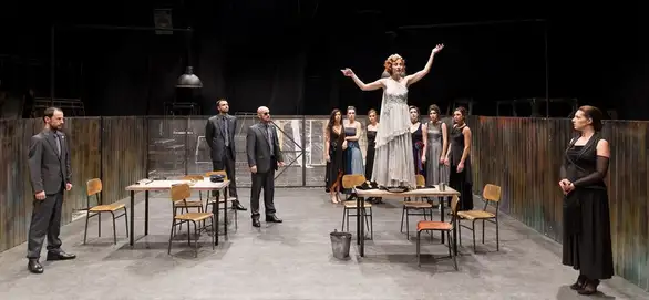 Predstava „Žene iz Troje” na Krimu